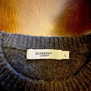Burberry sweater